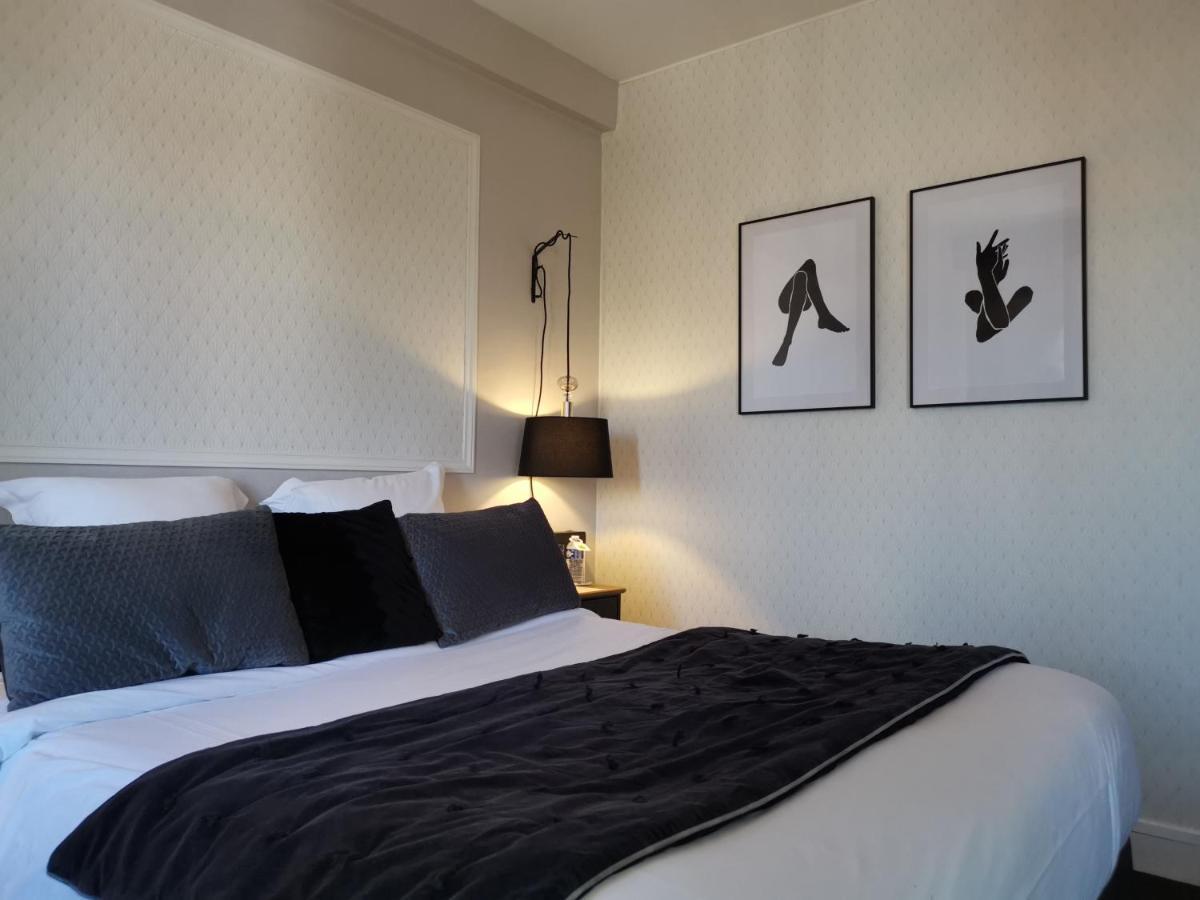 Le Boeuf Couronne - Hotel & Restaurant Chartres- Logis Hotels Eksteriør bilde