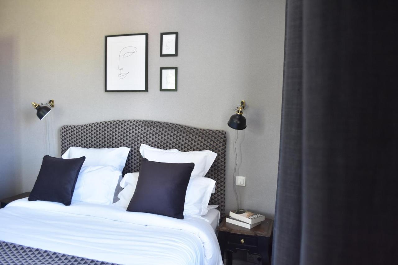 Le Boeuf Couronne - Hotel & Restaurant Chartres- Logis Hotels Eksteriør bilde